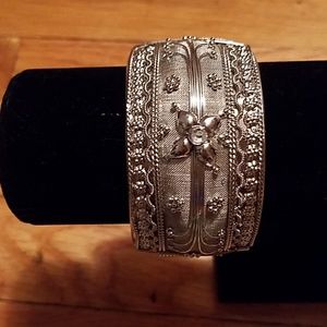 Fashion Jewelry Silver Floral Bracelet